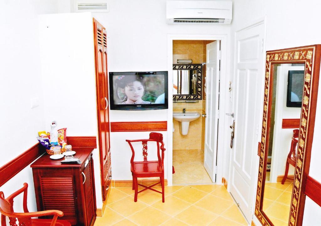 Hoang Thanh Thuy Airport Hotel 1 - Gan Am Thuc Dem Cho Hoang Hoa Tham Ho Chi Minh-staden Rum bild