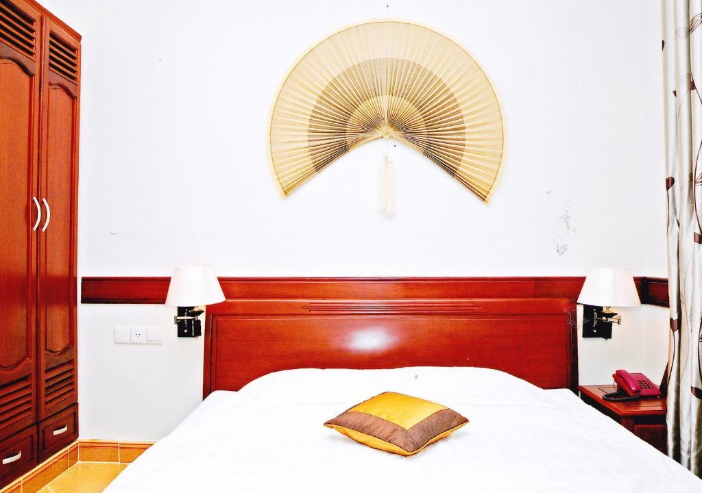 Hoang Thanh Thuy Airport Hotel 1 - Gan Am Thuc Dem Cho Hoang Hoa Tham Ho Chi Minh-staden Rum bild
