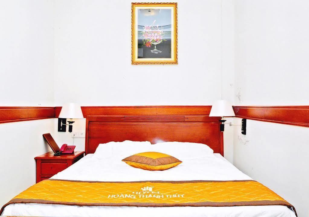 Hoang Thanh Thuy Airport Hotel 1 - Gan Am Thuc Dem Cho Hoang Hoa Tham Ho Chi Minh-staden Exteriör bild